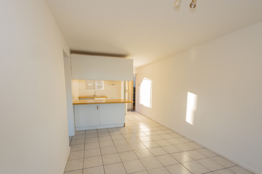 2 Bedroom Property for Sale in Churchill Estate Western Cape